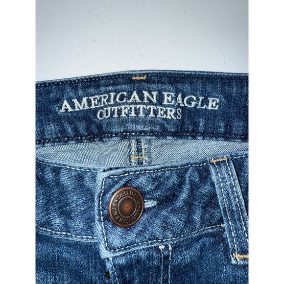 American Eagle Outfitter Stretch Cuffed Size 10 Midi Mid-Rise Women's Shorts - Picture 2 of 5